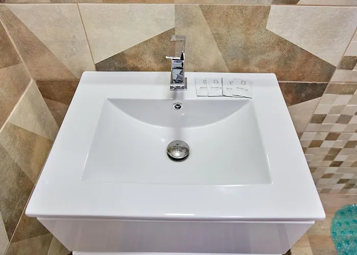 아파트 Mng 3 Tomis Promenada *