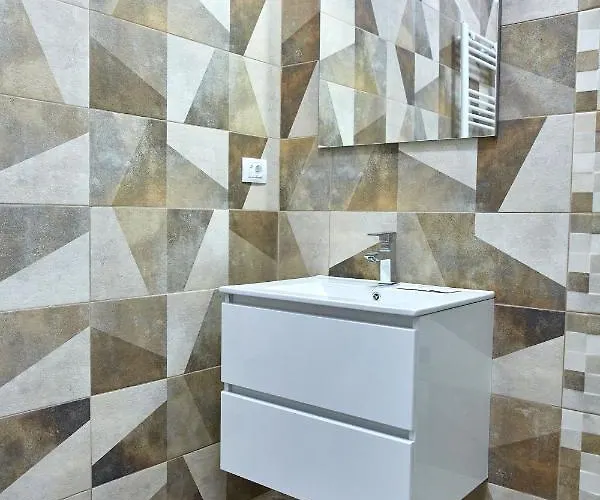 Mng 3 Tomis Promenada